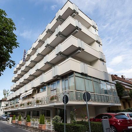 Hotel Tre Assi Ріміні Екстер'єр фото