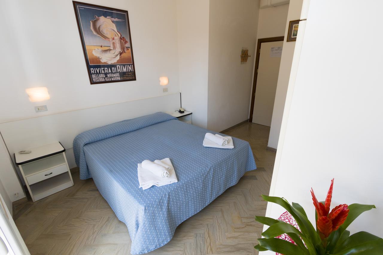 Hotel Tre Assi Ріміні Екстер'єр фото